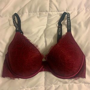 EUC Gorgeous VS Very Sexy Plunge Burgundy Red Purple Lace Bra 36C Logo Straps